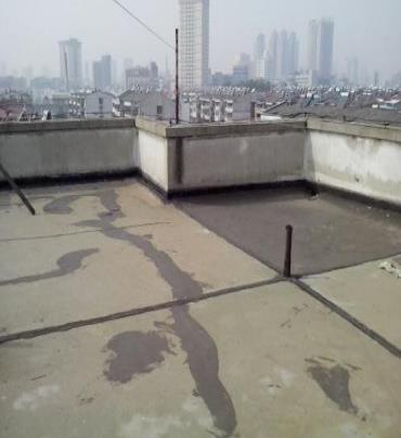 崇州漏水维修 楼顶漏水是什么原因，楼顶漏水维修方法是什么?